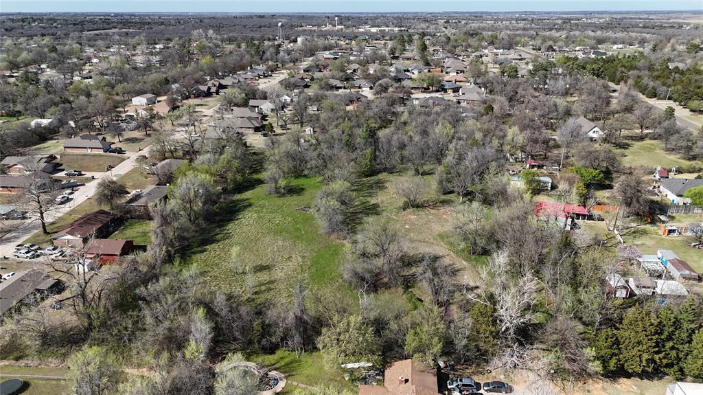 3255 Maupin Street Property Photo 8