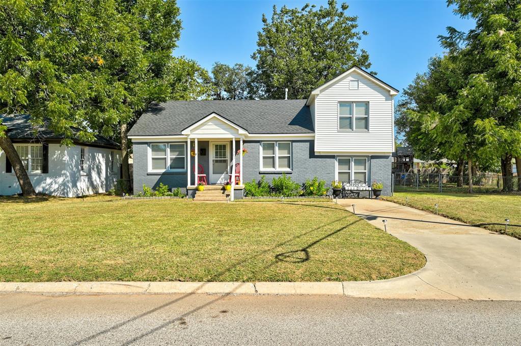 1901 Hasley Drive Property Photo 1