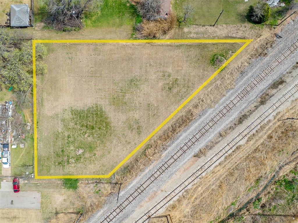 114 N Foster Avenue Property Photo