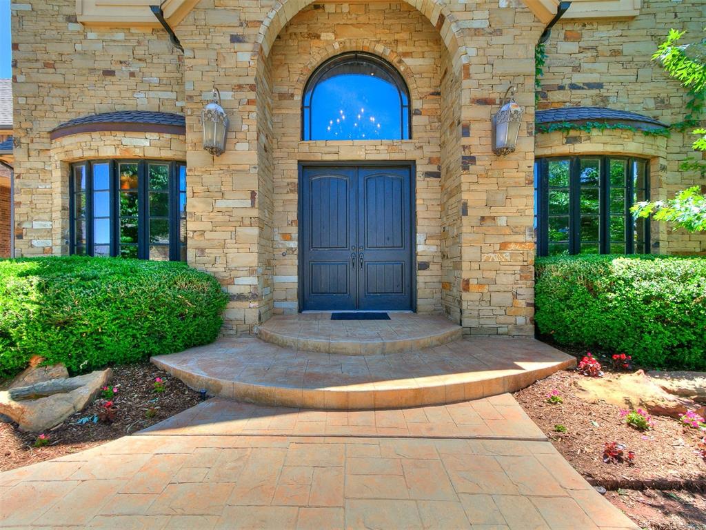 17412 Hawks View Court Property Photo 4