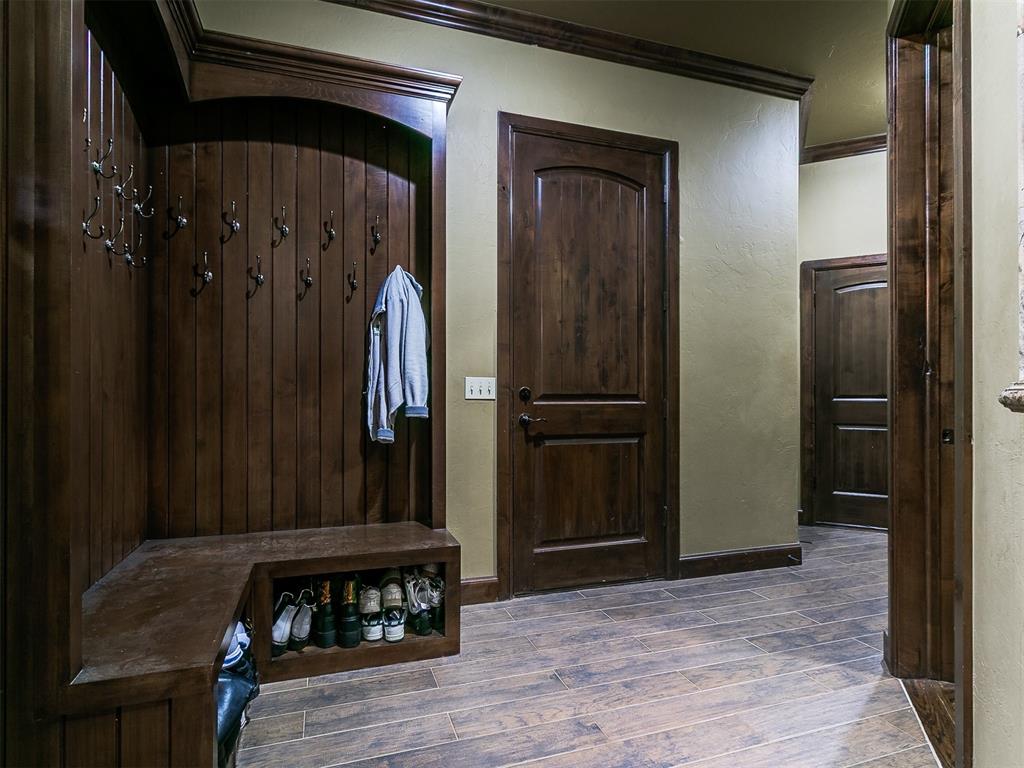 17412 Hawks View Court Property Photo 21