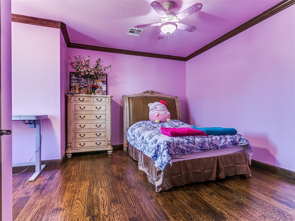 17412 Hawks View Court Property Photo 33