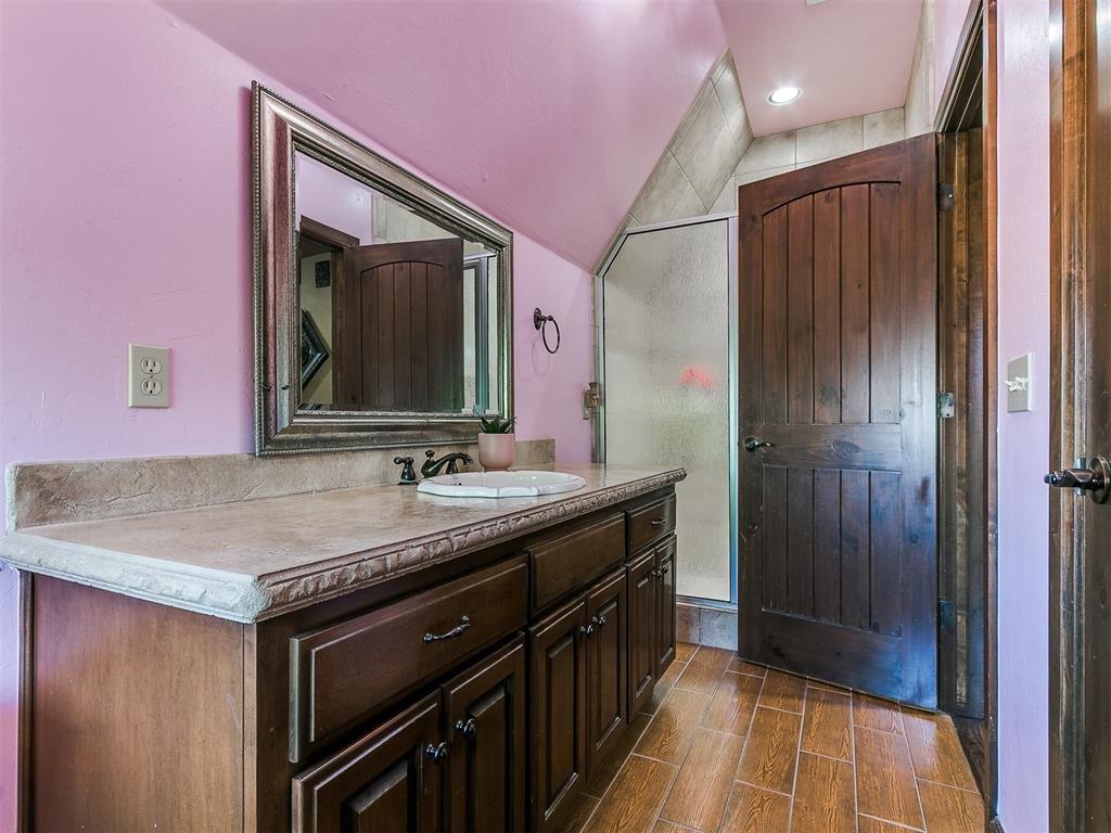 17412 Hawks View Court Property Photo 34