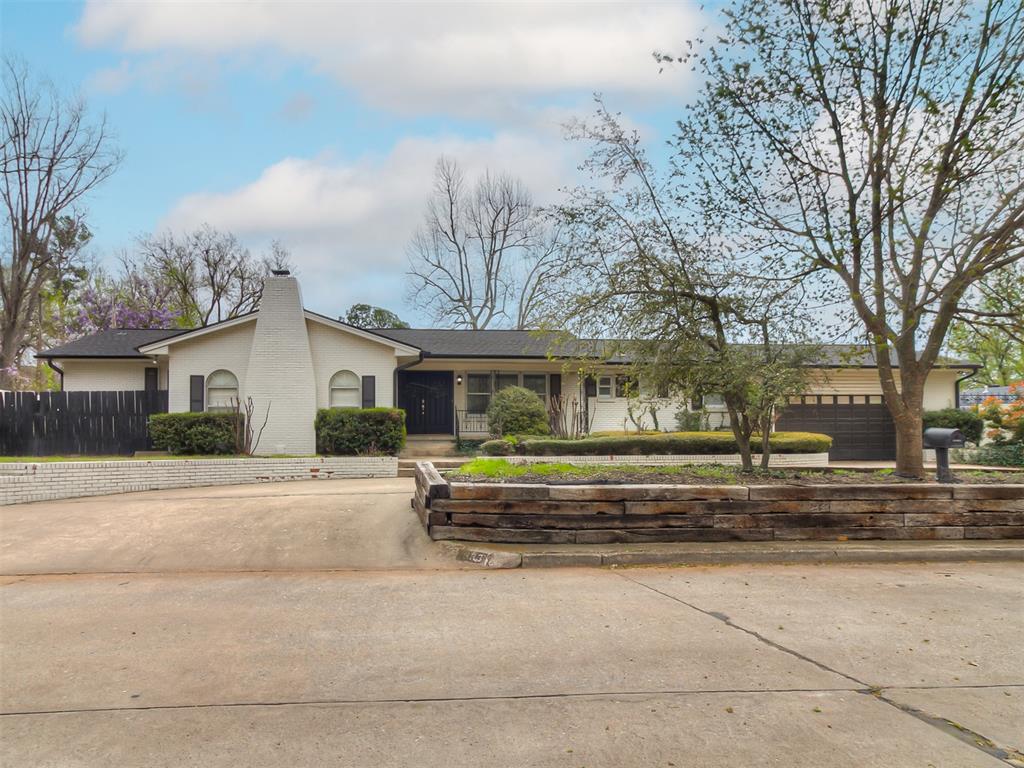1633 Normandie Drive Property Photo