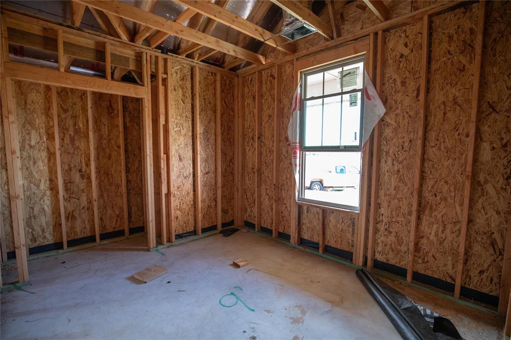 2217 Nw 171st Street Property Photo 4