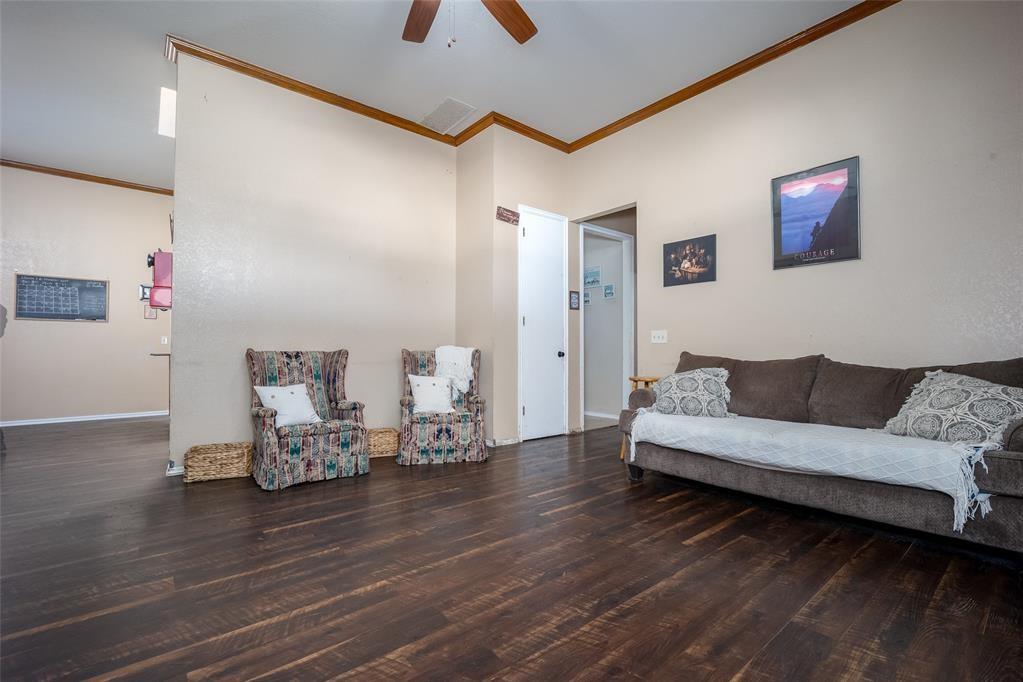 2105 Ne 11th Street Property Photo 8