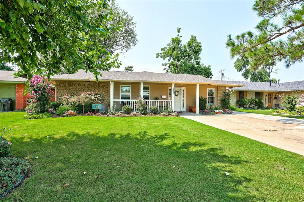2130 Dakota Street Property Photo