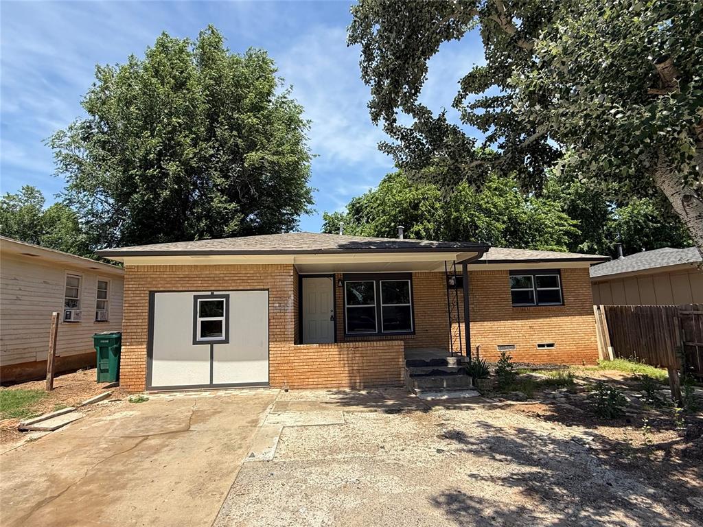 2233 SW 40th Street Property Photo 1