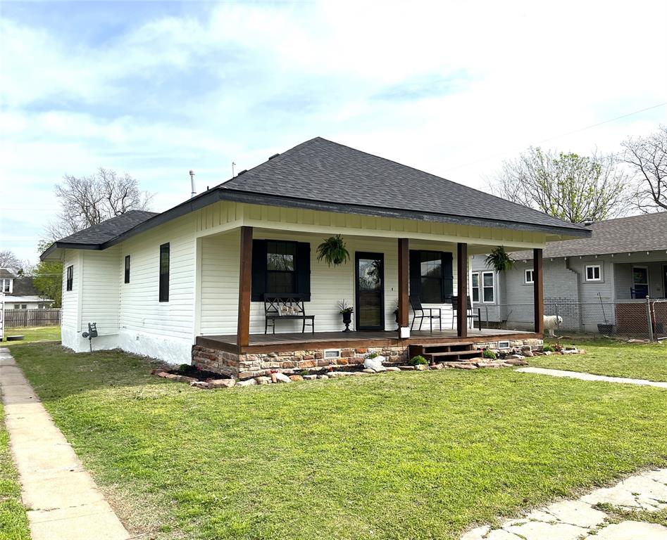 213 W 5th Street Property Photo