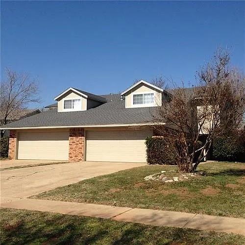 3815 Belhaven Circle 3817 Property Photo