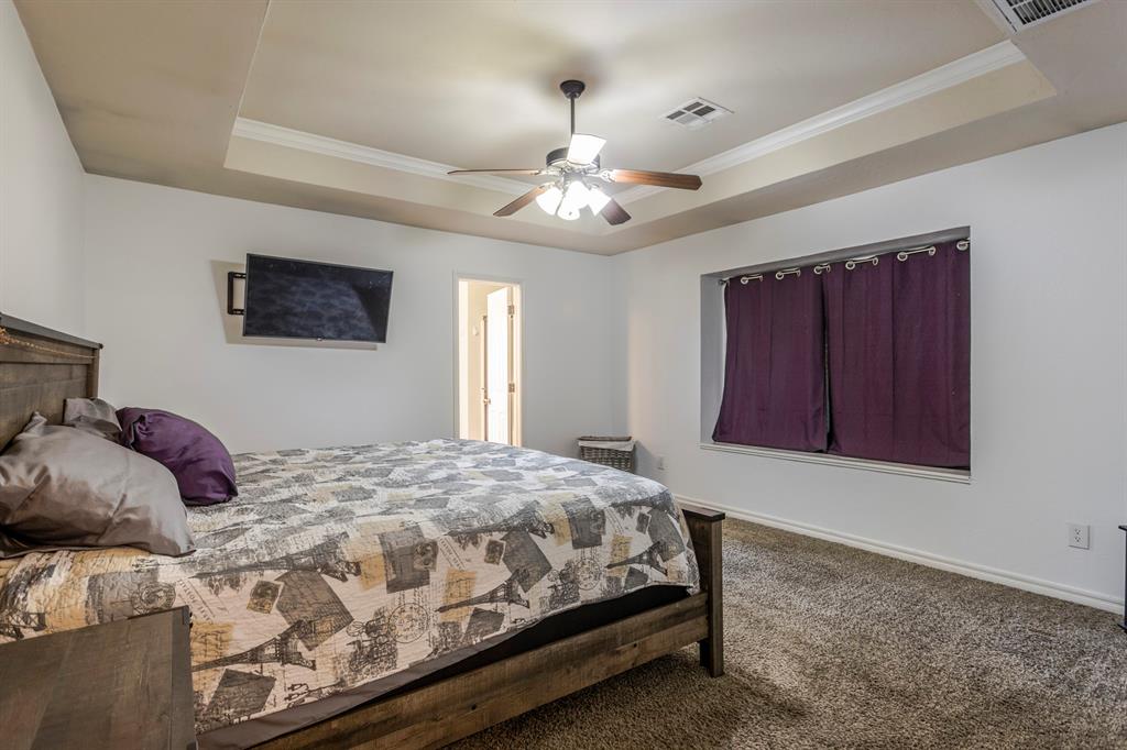 7913 Woodbend Lane Property Photo 9