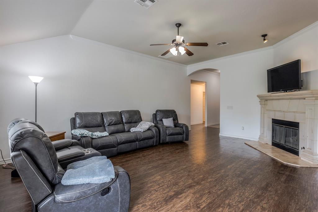 7913 Woodbend Lane Property Photo 12