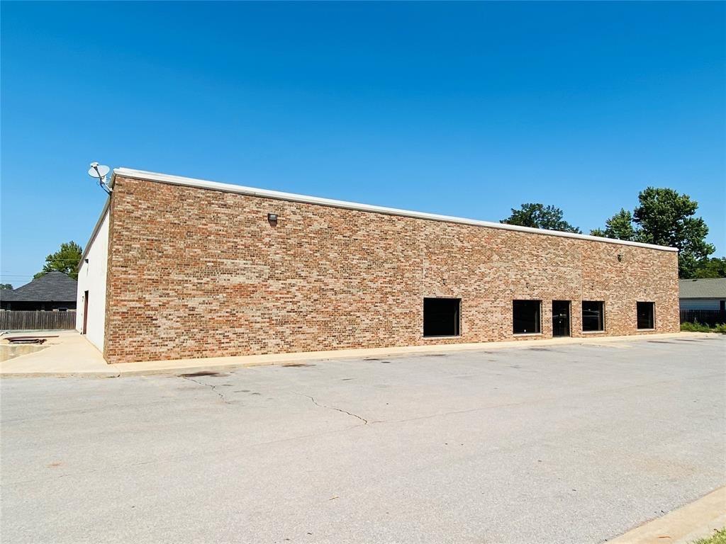 2821 W 3rd Street Property Photo