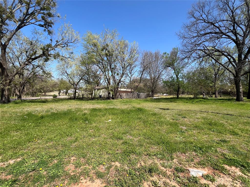 335 S Dixon Avenue Property Photo