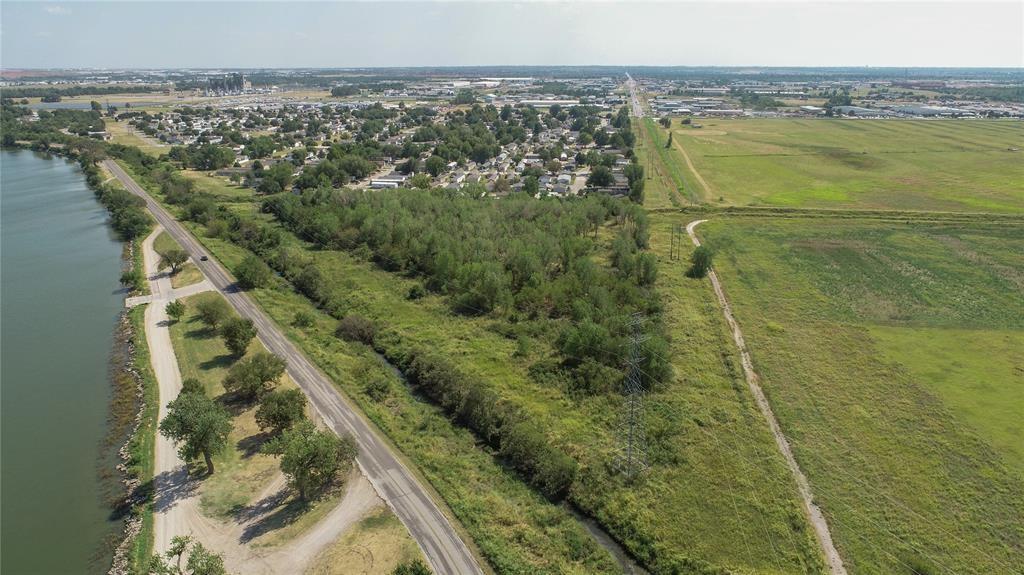 W Overholser Road Property Photo 8