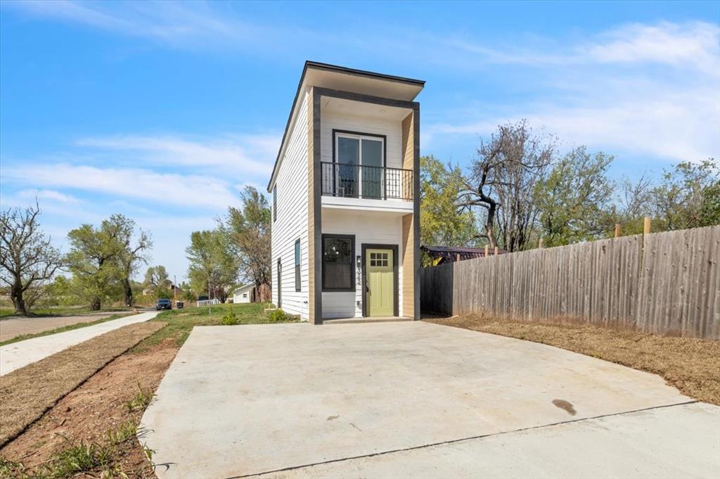 322 W Caddo Street Property Photo