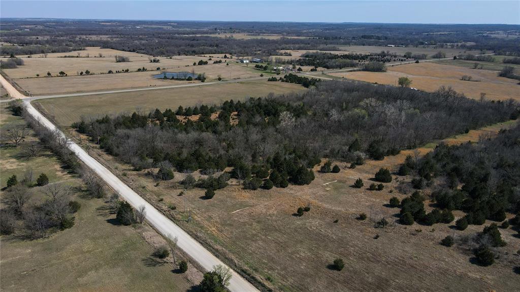 Highway 48 Property Photo 11