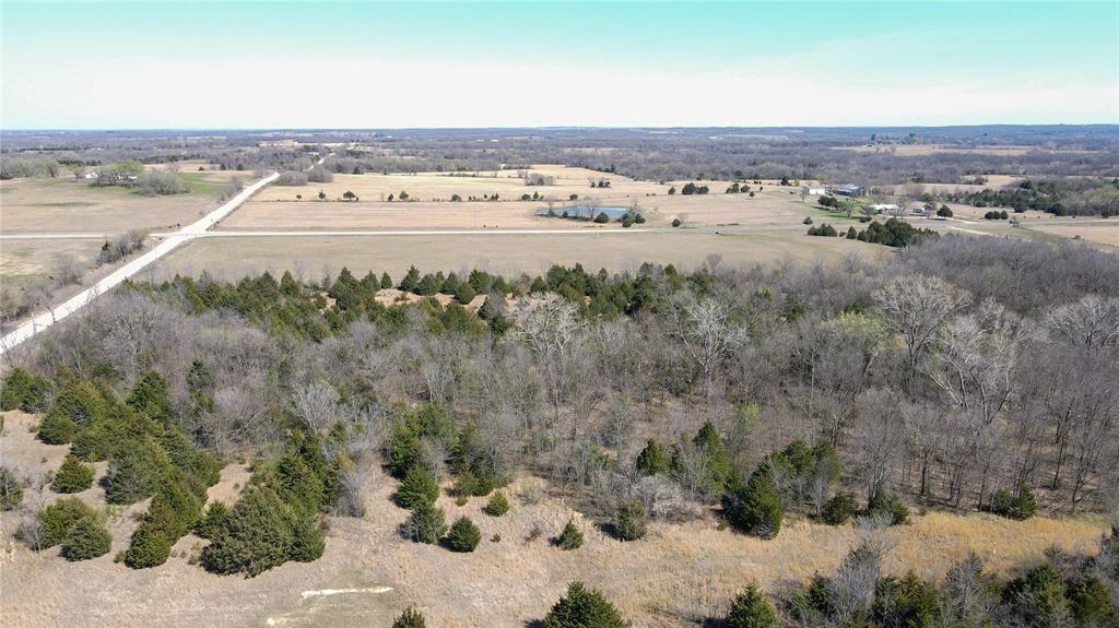Highway 48 Property Photo 14