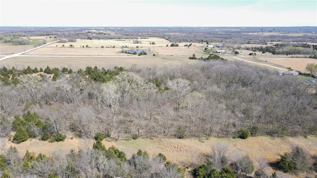 Highway 48 Property Photo 17