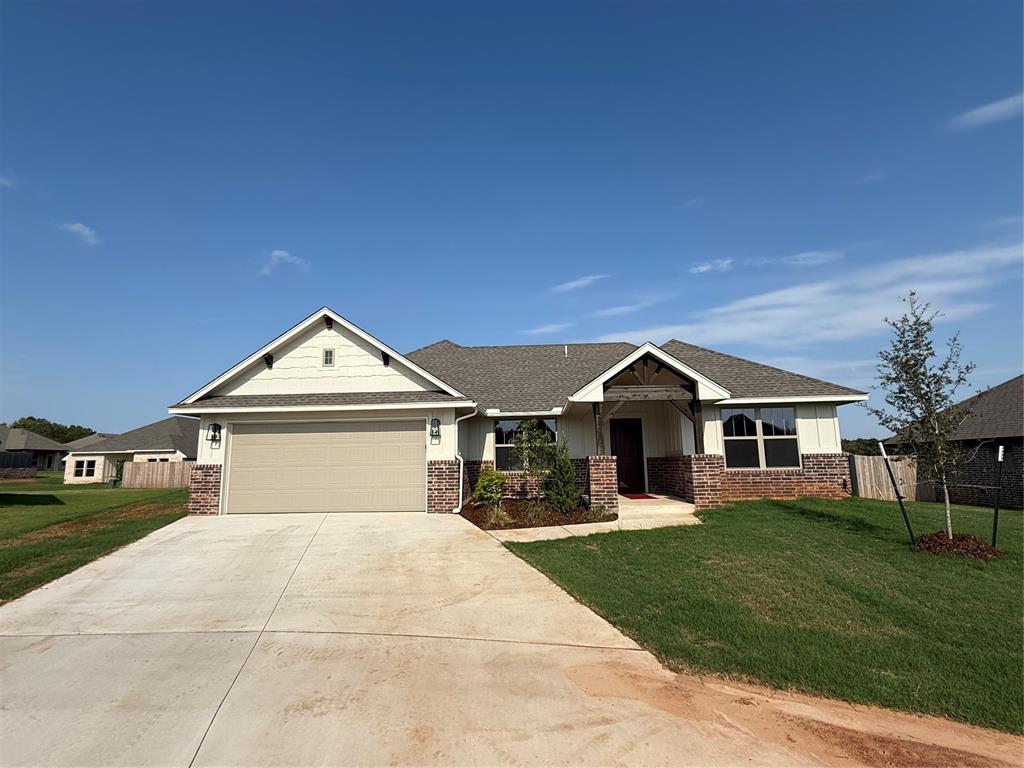 205 Juniper Circle Property Photo 1