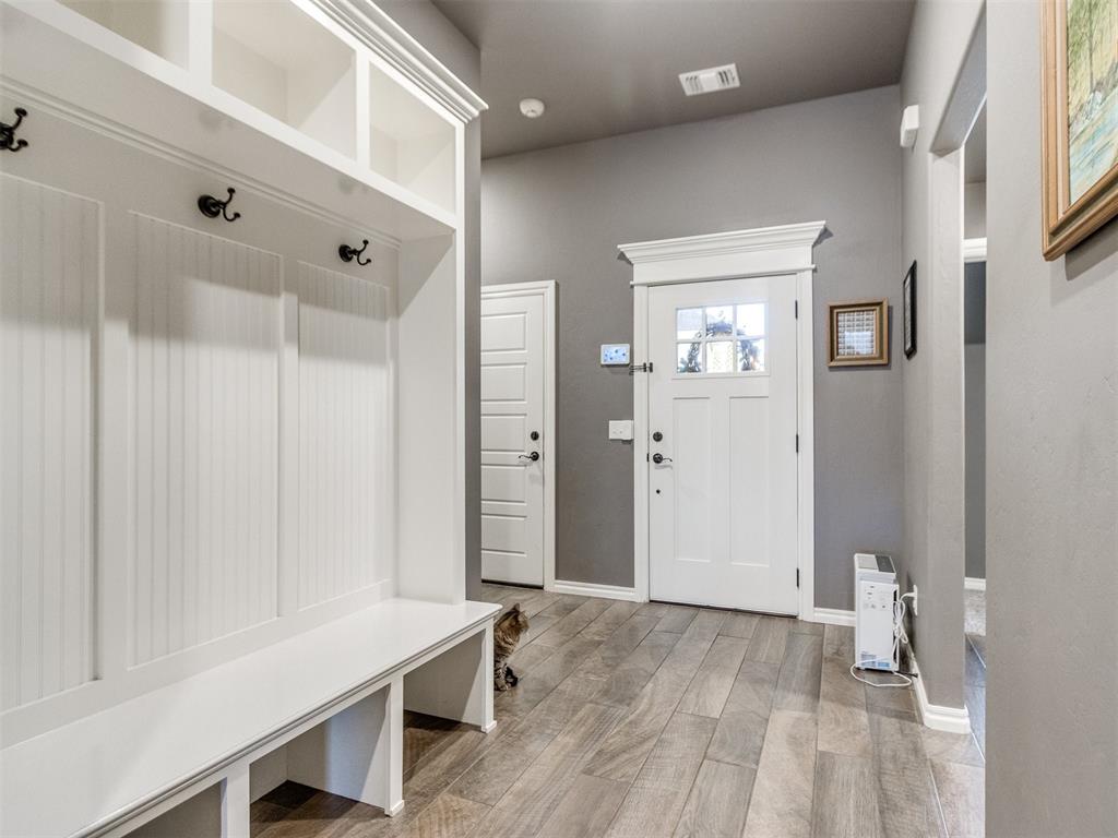 3723 Lleyton Drive Property Photo 4