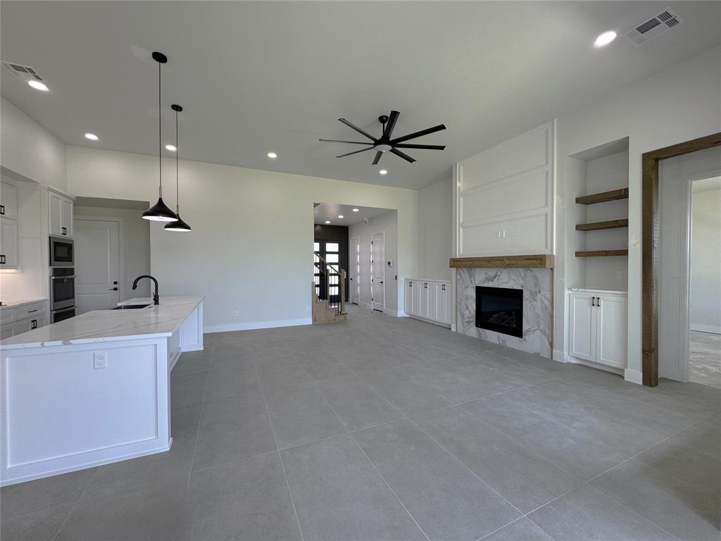 7112 Nw 155th Street Property Photo 5