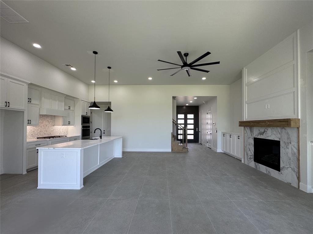 7112 Nw 155th Street Property Photo 14