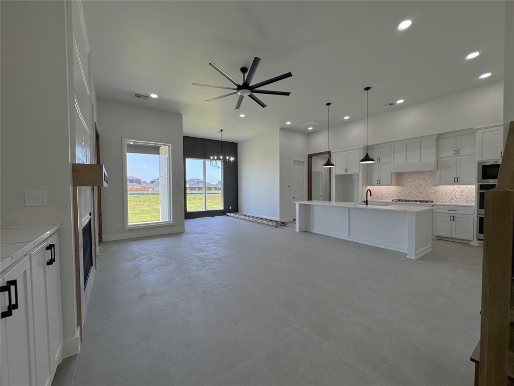 7112 Nw 155th Street Property Photo 18