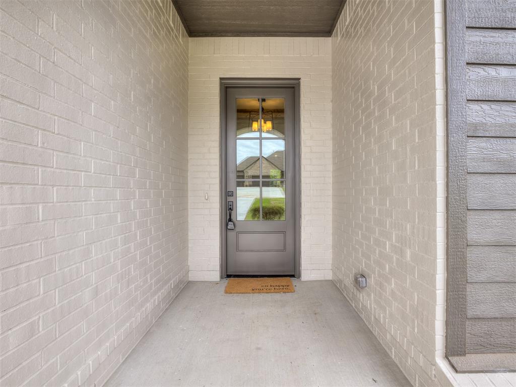 8104 Goldfinch Drive Property Photo 3