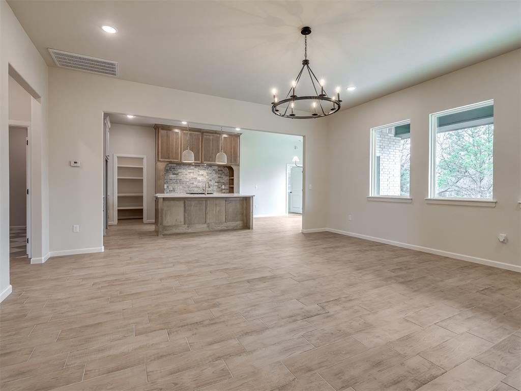 8104 Goldfinch Drive Property Photo 11