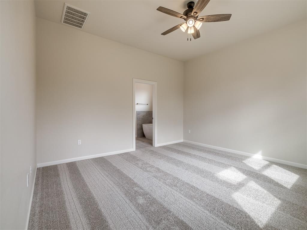 8104 Goldfinch Drive Property Photo 24