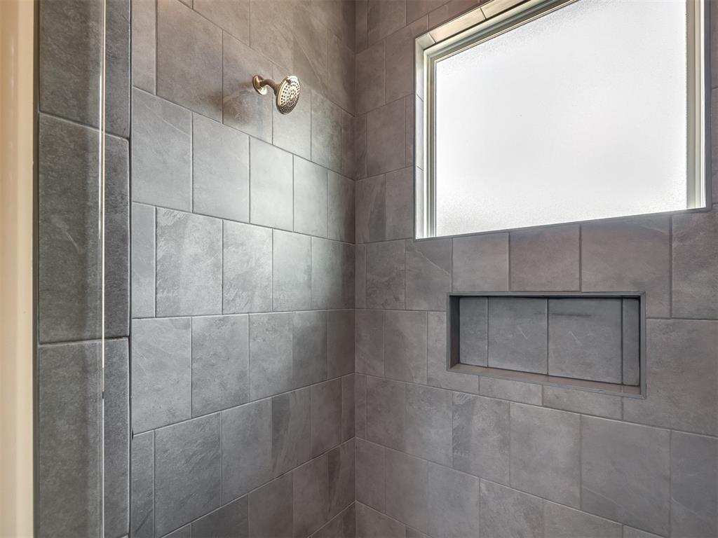 8104 Goldfinch Drive Property Photo 29