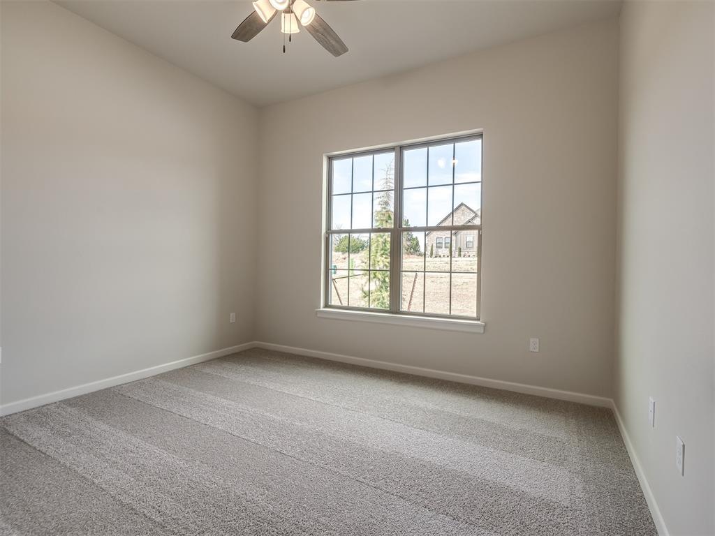 8104 Goldfinch Drive Property Photo 32