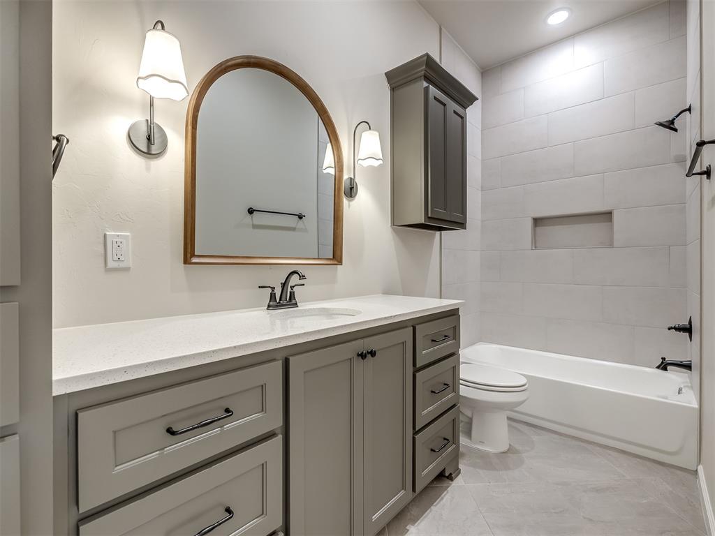 8104 Goldfinch Drive Property Photo 34