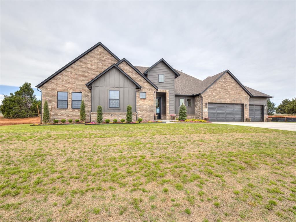 8103 Goldfinch Drive Property Photo 2