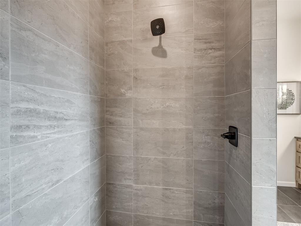 8103 Goldfinch Drive Property Photo 13