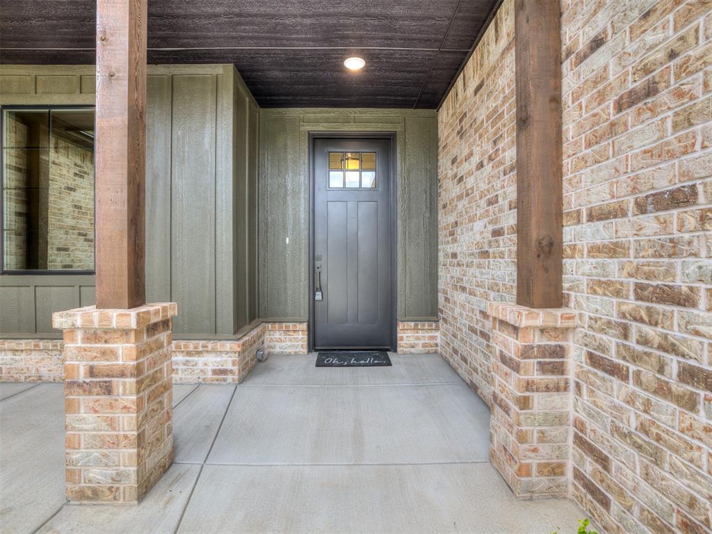 8110 Goldfinch Drive Property Photo 3