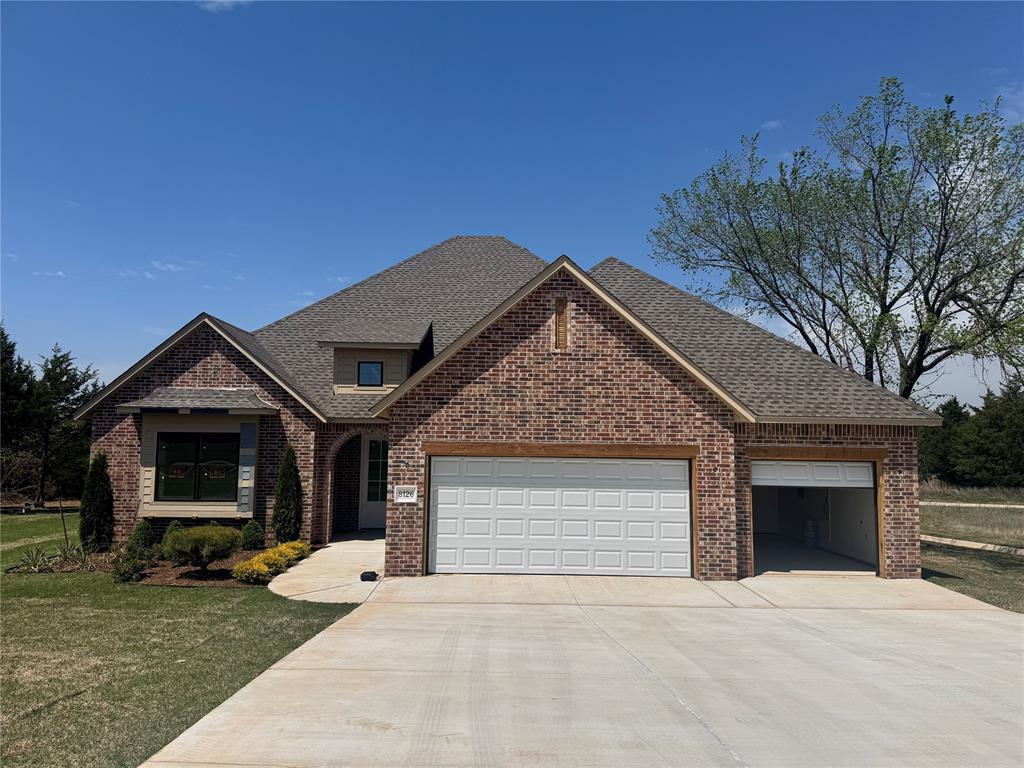 8126 Goldfinch Drive Property Photo 6