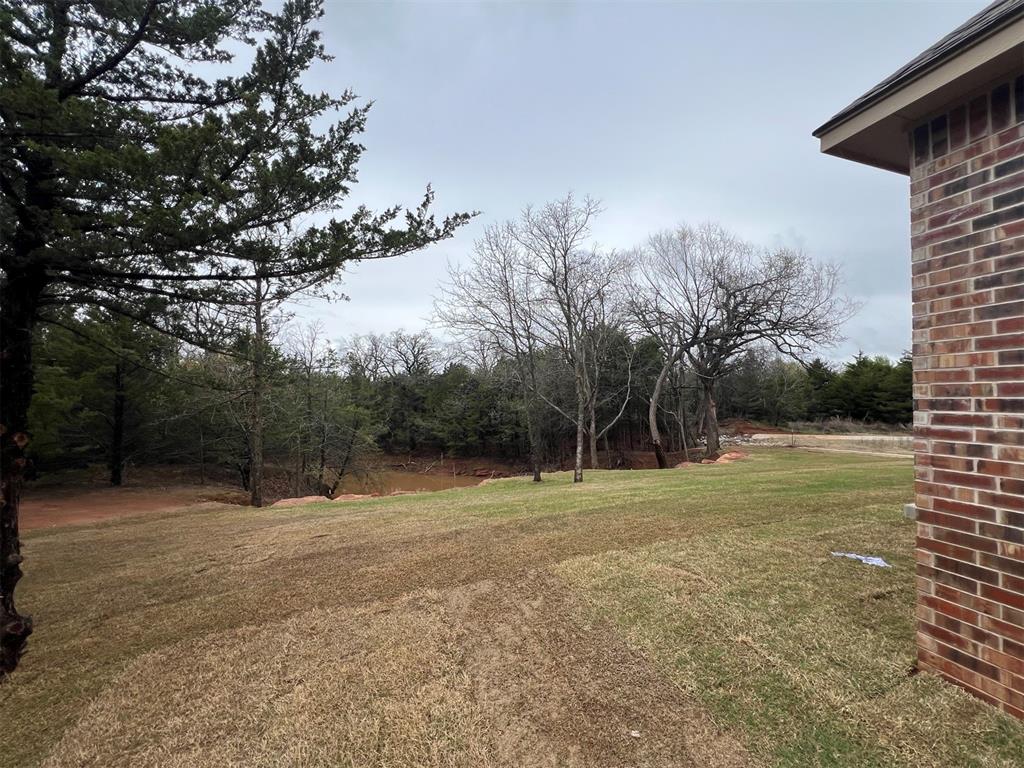 8126 Goldfinch Drive Property Photo 10