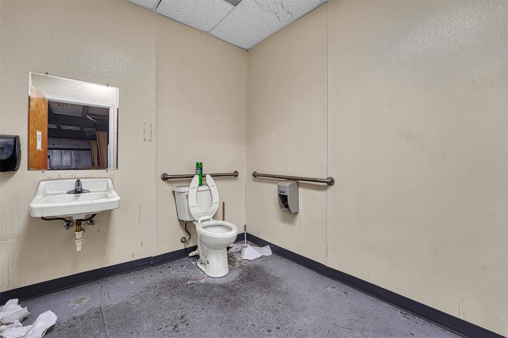 211 S 4th Street Property Photo 11