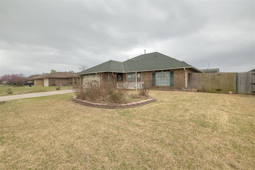 10608 Strawberry Hill Property Photo 1