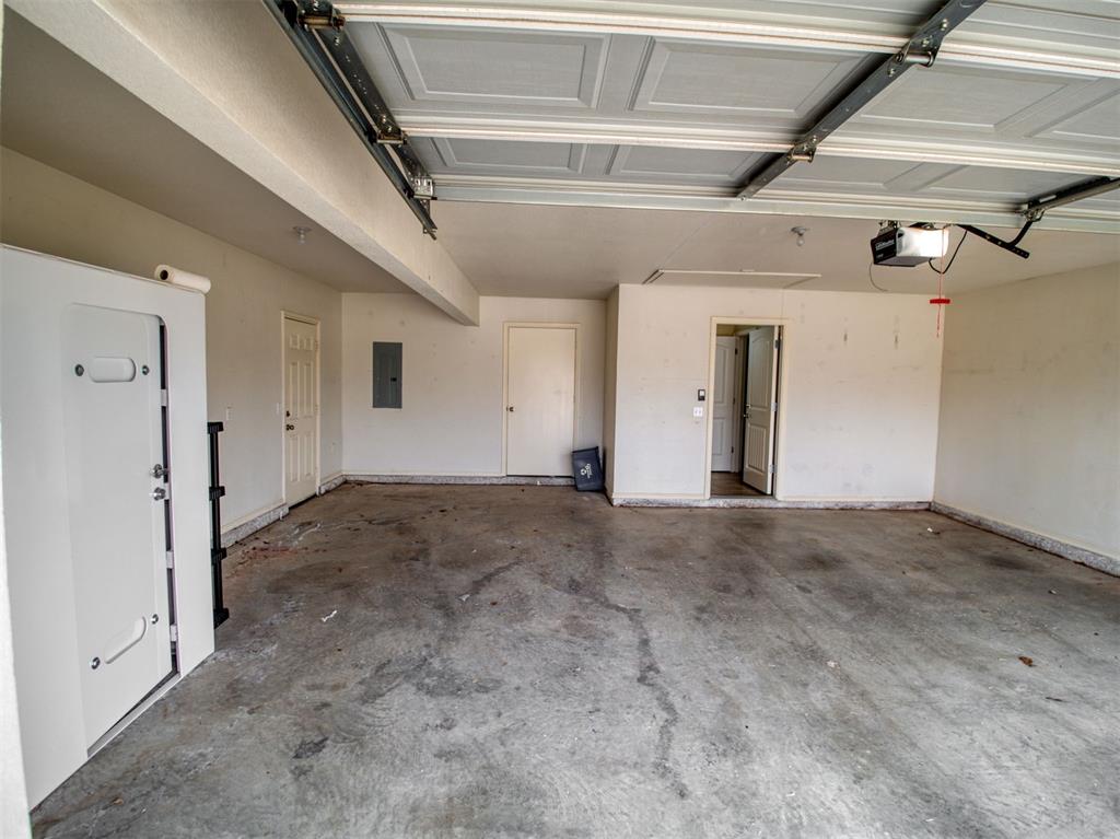2509 Sutton Court Property Photo 6
