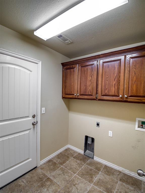 2509 Sutton Court Property Photo 7