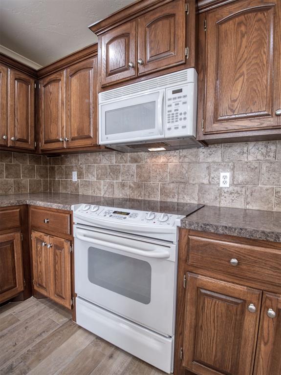 2509 Sutton Court Property Photo 30