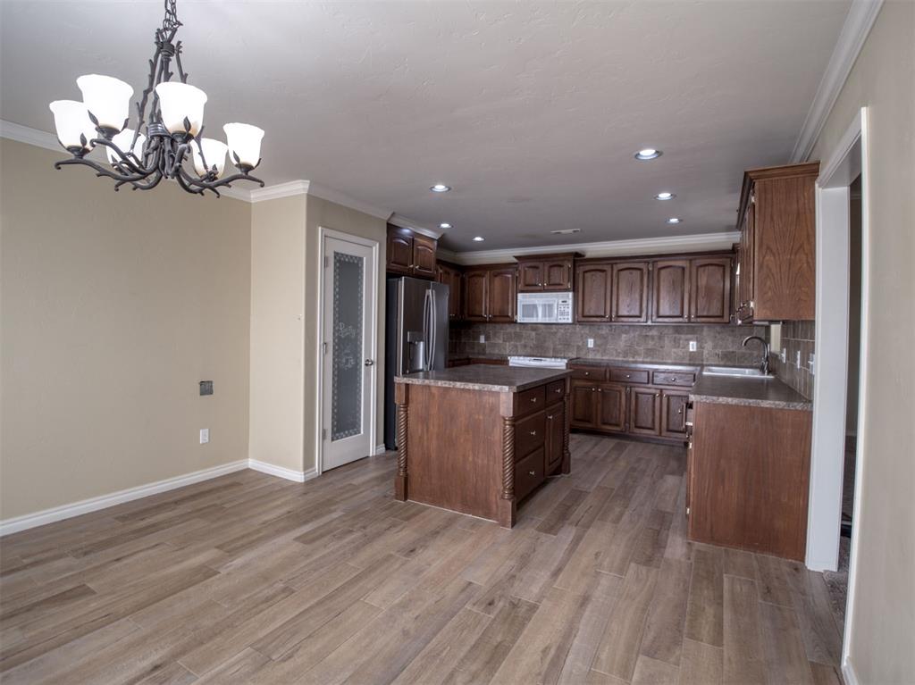 2509 Sutton Court Property Photo 32