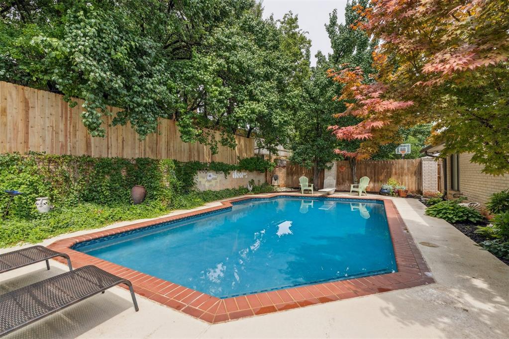 3241 Brush Creek Road Property Photo