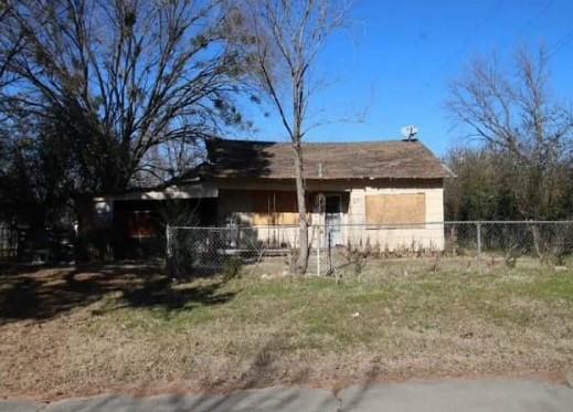 530 E 4th Property Photo