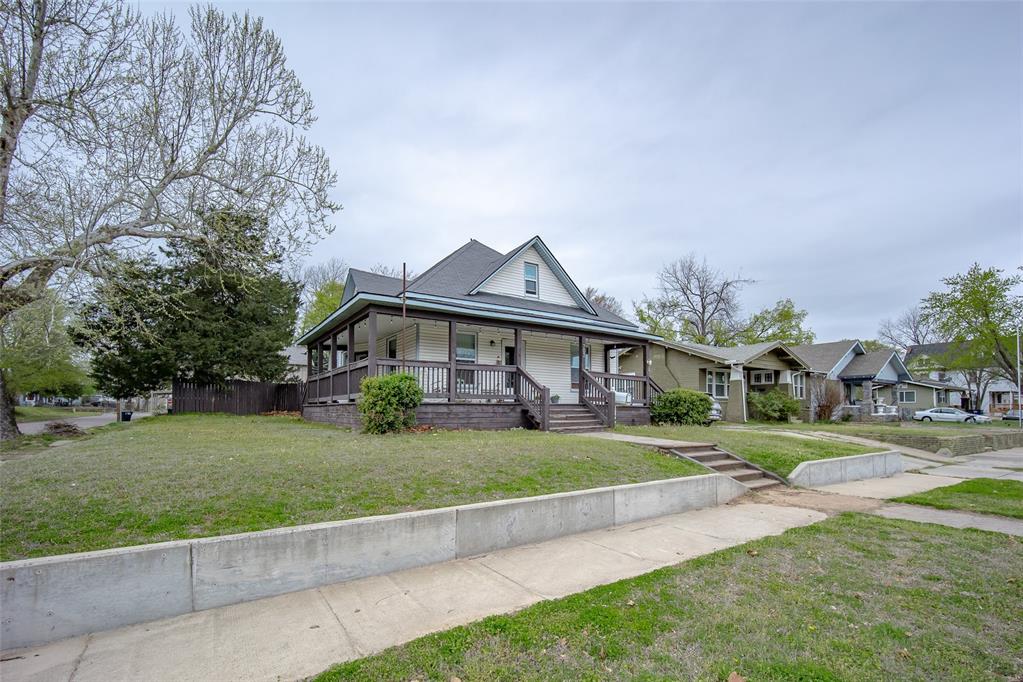 702 N Beard Avenue Property Photo 1