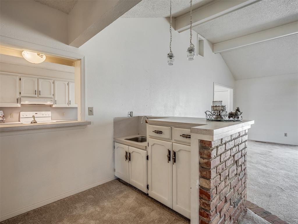 4814 W Country Club Court Property Photo 6