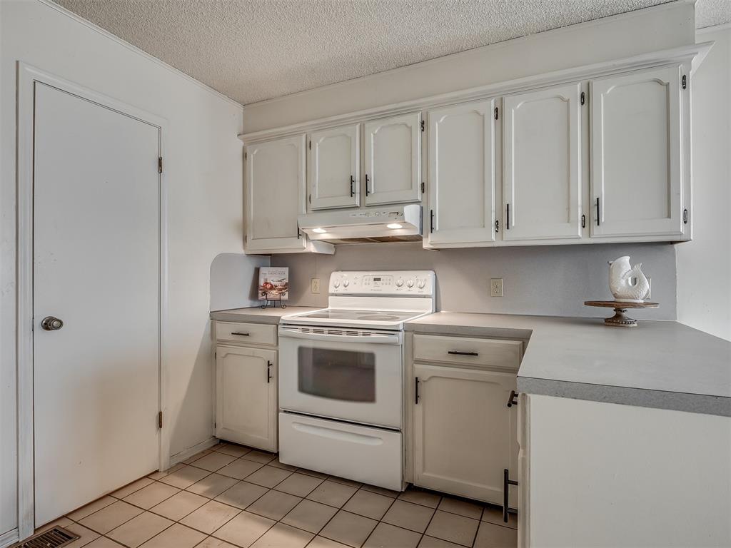 4814 W Country Club Court Property Photo 13